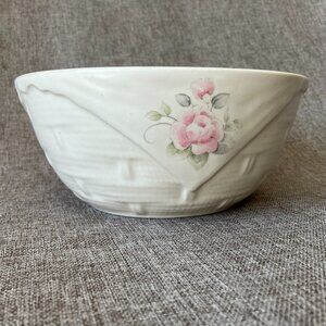 Pfaltzgraff Tea Rose 7 3/16" Commemorative Basket Bowl Pink Roses USA